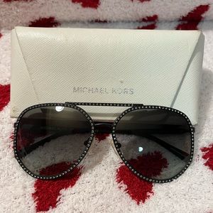 Micheal Kors pilot sun glasses